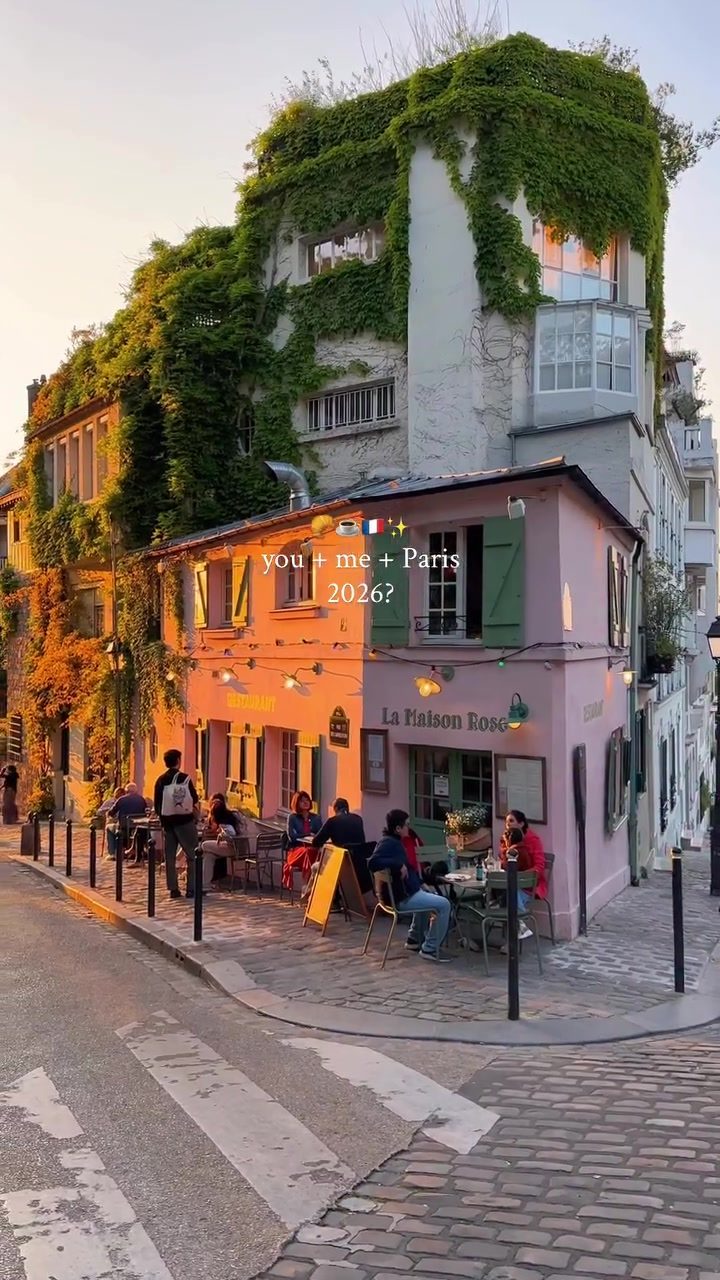 Ultimate Paris Experience: Iconic Landmarks, Romantic Cafes, and Hidden Gardens
