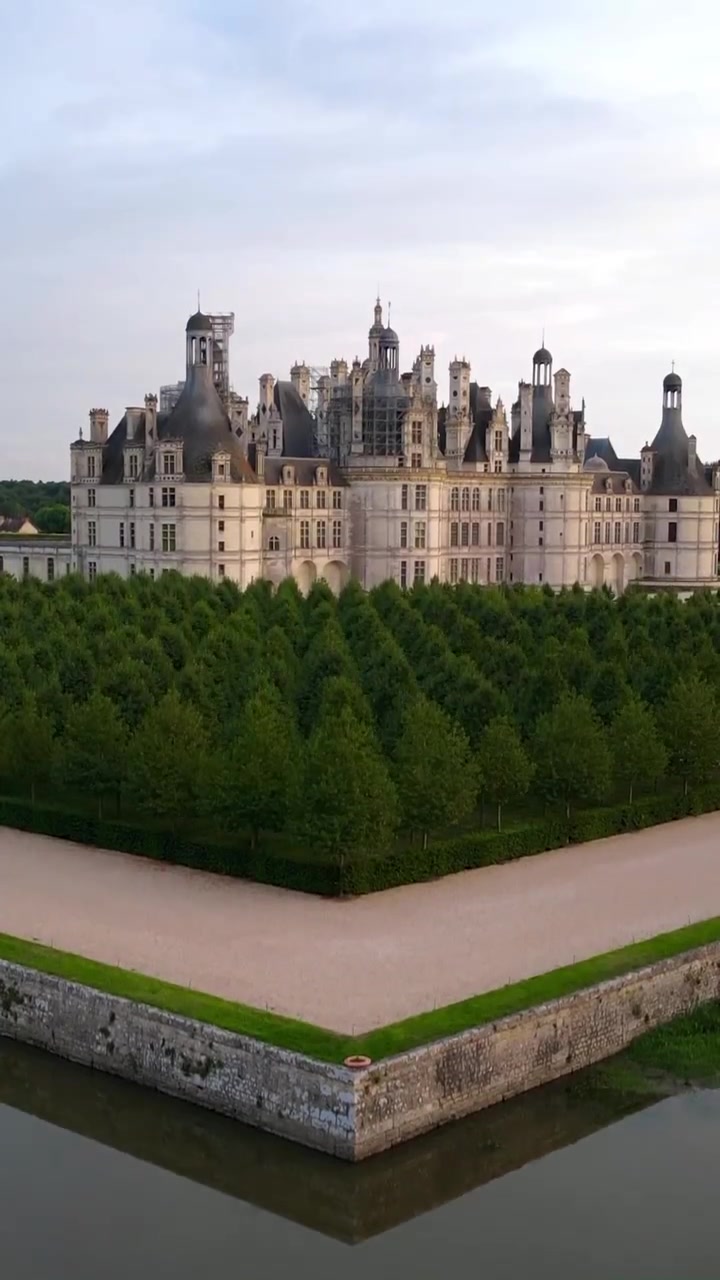 Chateau de Chambord: France's Magnificent Loire Valley Castle