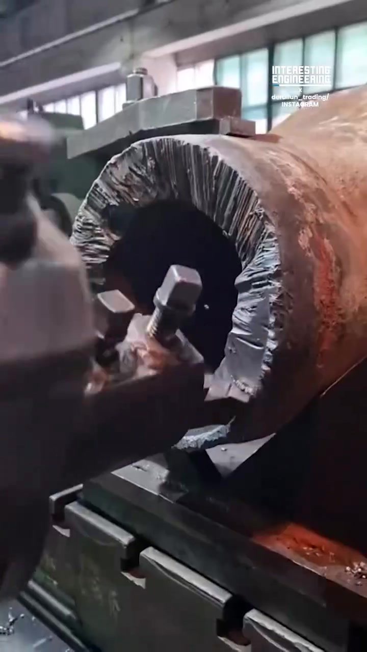 How Lathe Machines Shape Precision in Metalworking