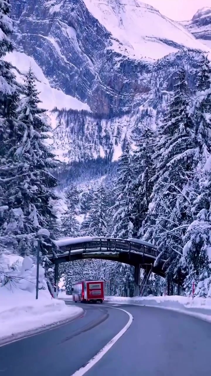 Kalsberg Mountain Road: Scenic Drive Through Snow
