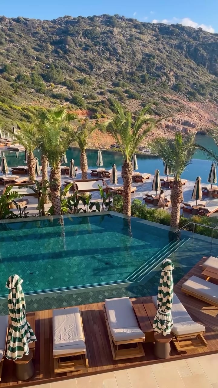 Daios Cove Luxury Resort & Villas: Greece's Dream View