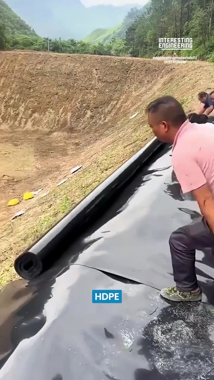 Exploring HDPE and LDPE Geomembrane Liners in Engineering