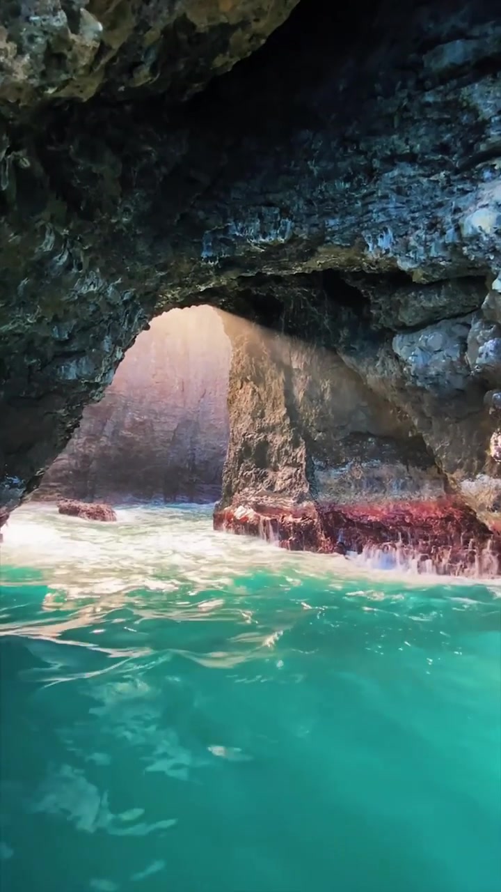 Coastal Cave Exploration: Stunning Views Inside