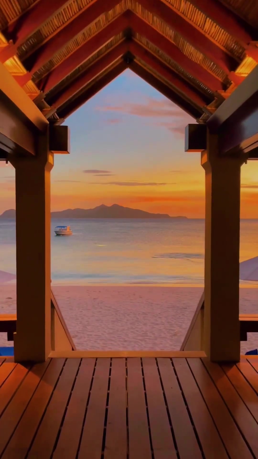 Palawan Sunset: Beach Views in Northern Philippines