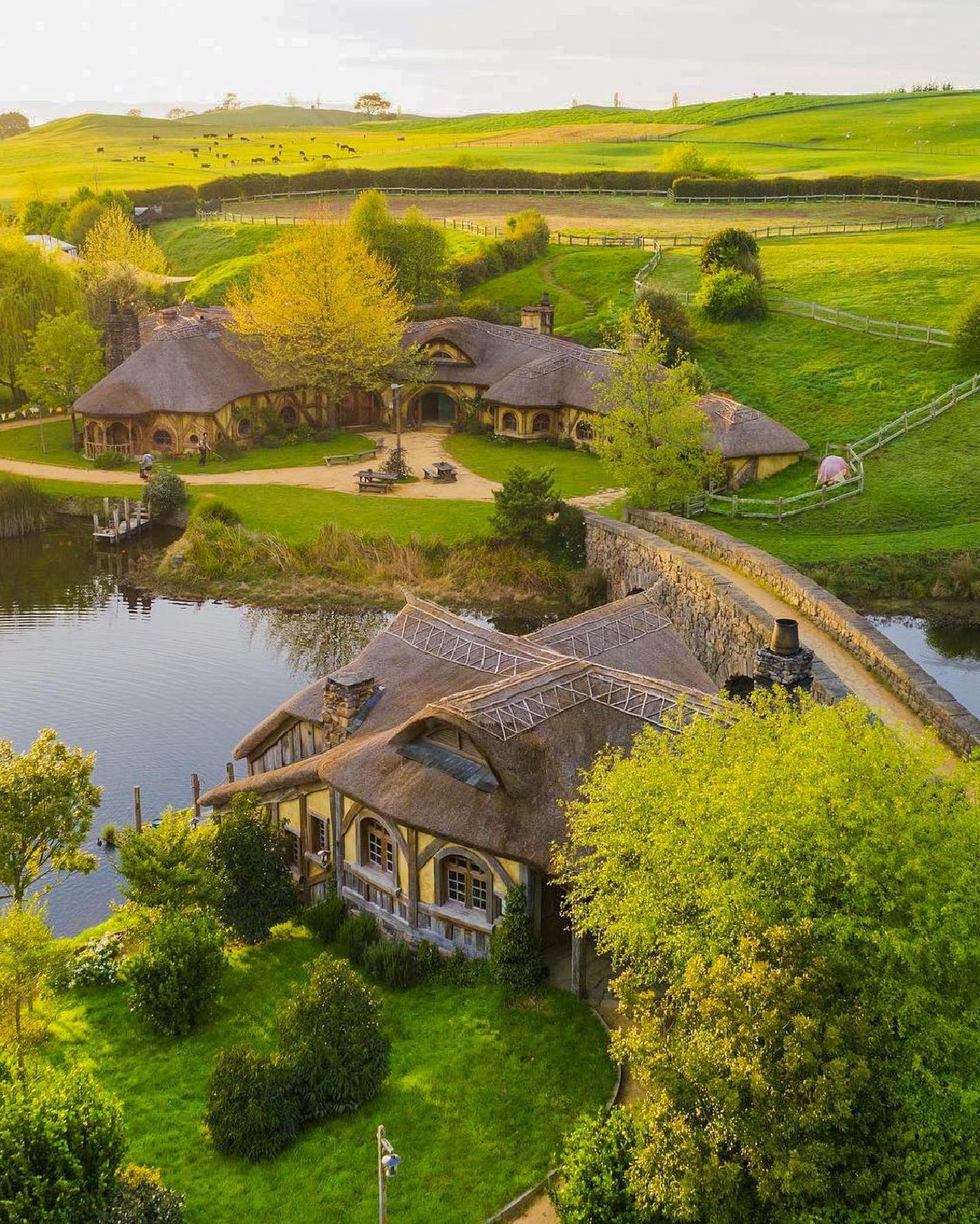 Hobbiton Movie Set: Lord of the Rings Landscape