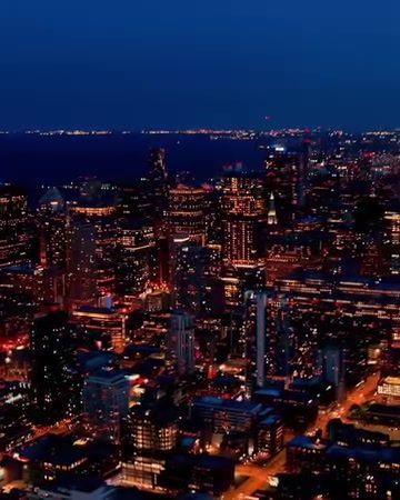 Chicago's Night Skyline: A Mesmerizing Urban Landscape