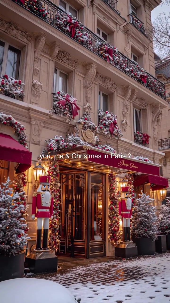 Experience Luxury: Paris Christmas at the Ritz