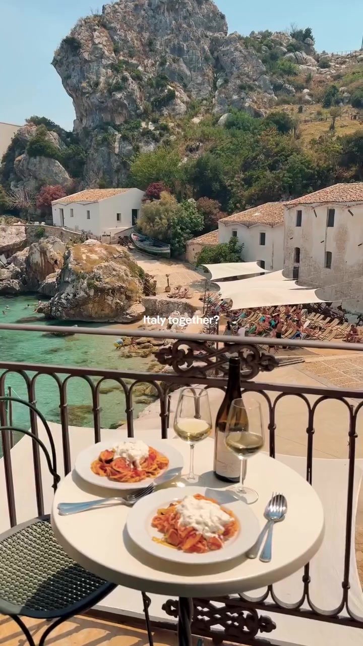 Exploring Italy's Enchanting Summer Escapes