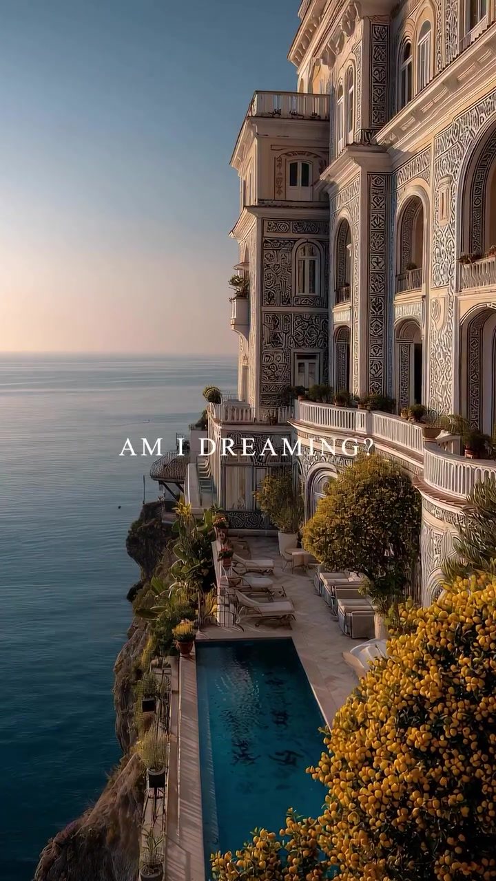 Italian Villa Dreams on the Amalfi Coast