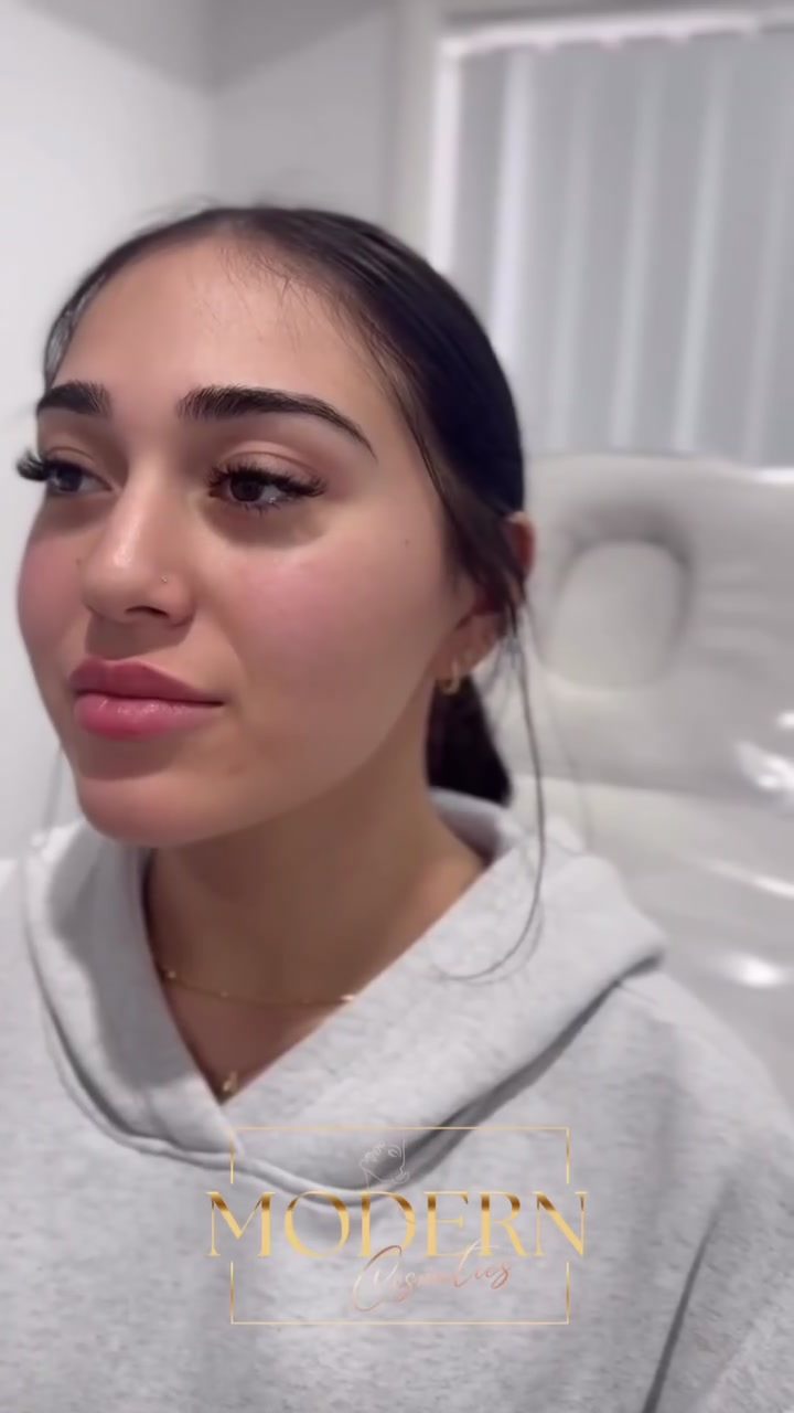 Modern Cosmetology's Personalized Makeup Approach