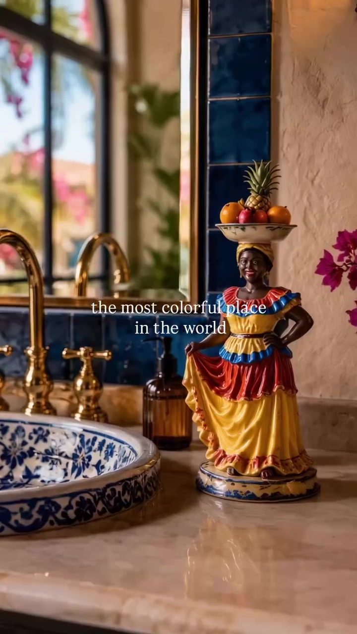**Discover Colombia's Most Colorful Spots and Traditions**