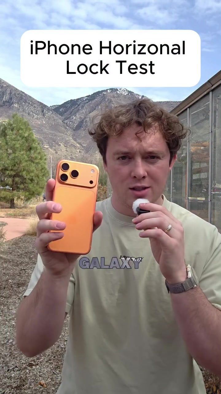 iPhone 17 Pro Max: Horizontal Lock Feature Test vs. Galaxy S26