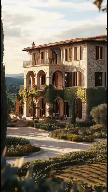 Discover the Serene Italian Villa Lifestyle Amid Vineyards