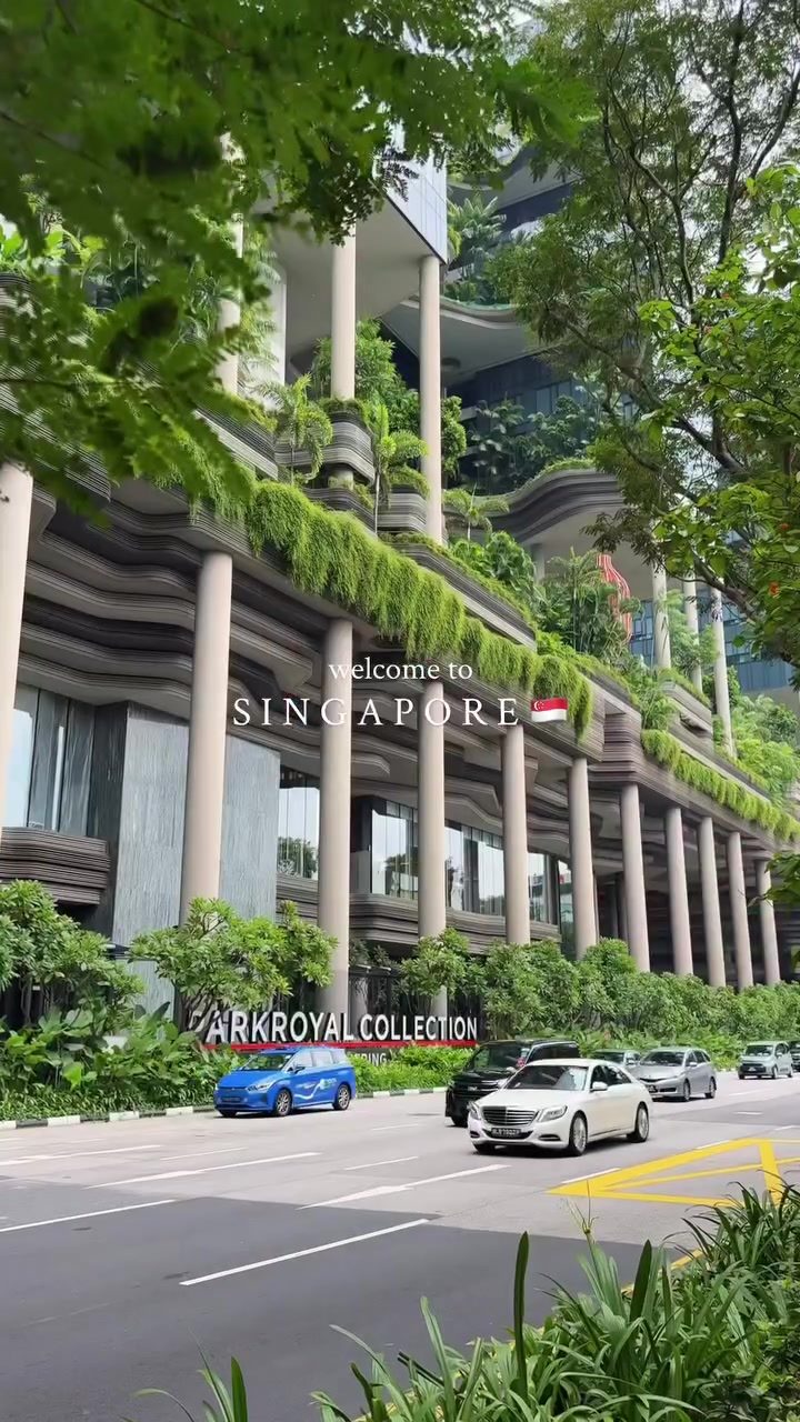 Exploring Singapore's Iconic Gardens and Landmarks