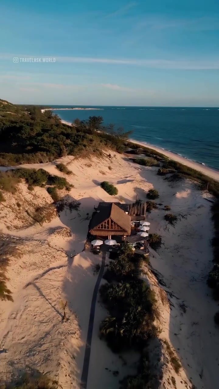 Discover TRAVELASK.WORLD's Secluded Luxury Beach Resort