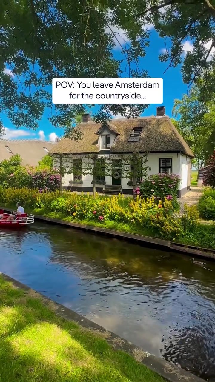 Exploring Giethoorn: Amsterdam's Hidden Fairytale Village
