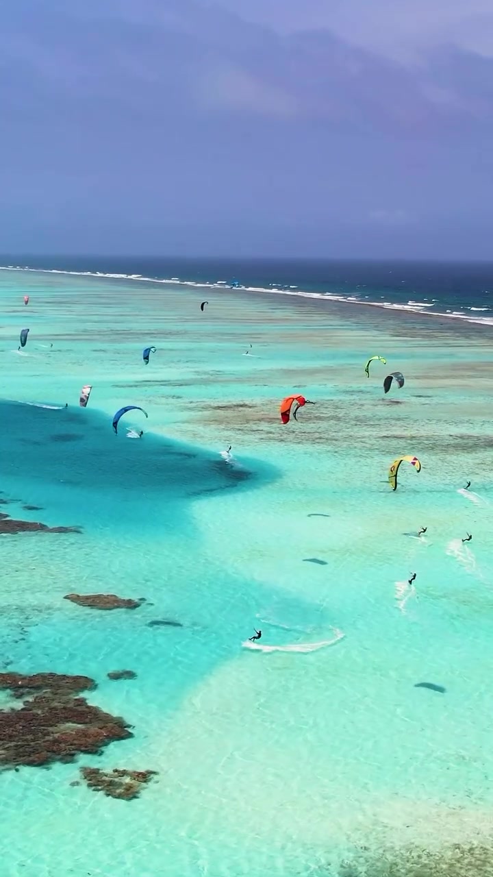 Kiteboarding in Los Roques, Venezuela