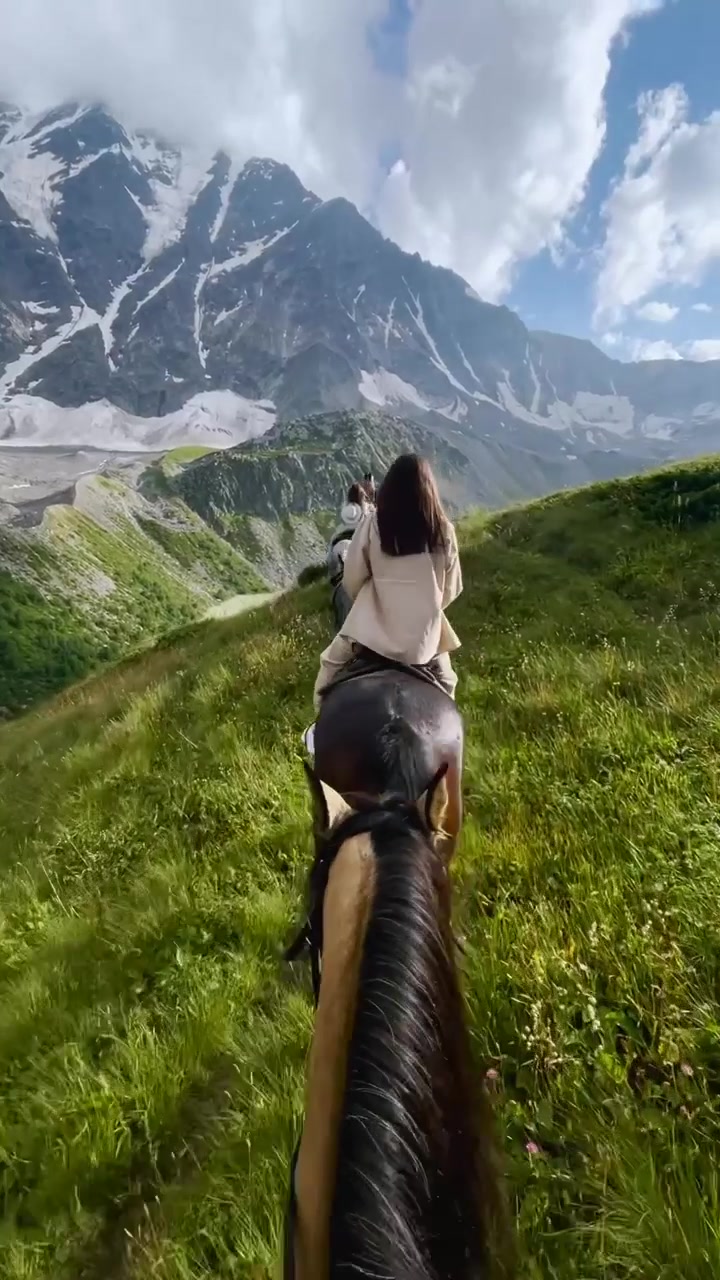 Horseback Riding in Mountains: Scenic Journey