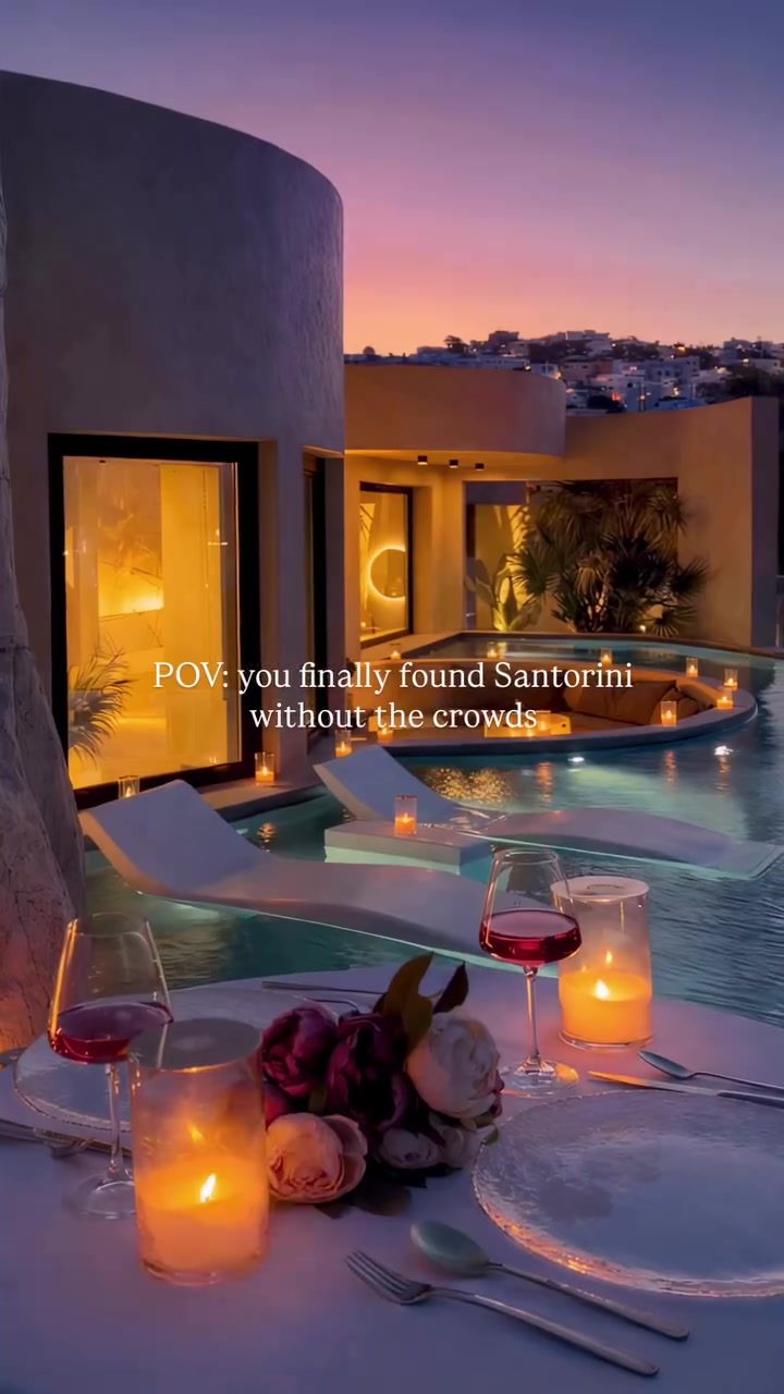 Experience Santorini's Luxury: Calm, Private, Indulgent