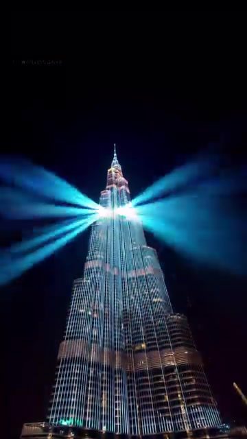 Breathtaking Burj Khalifa Lights Up Dubai's Night Sky