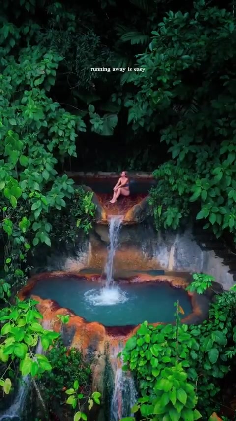 Costa Rica Waterfall: Serene Nature Scene