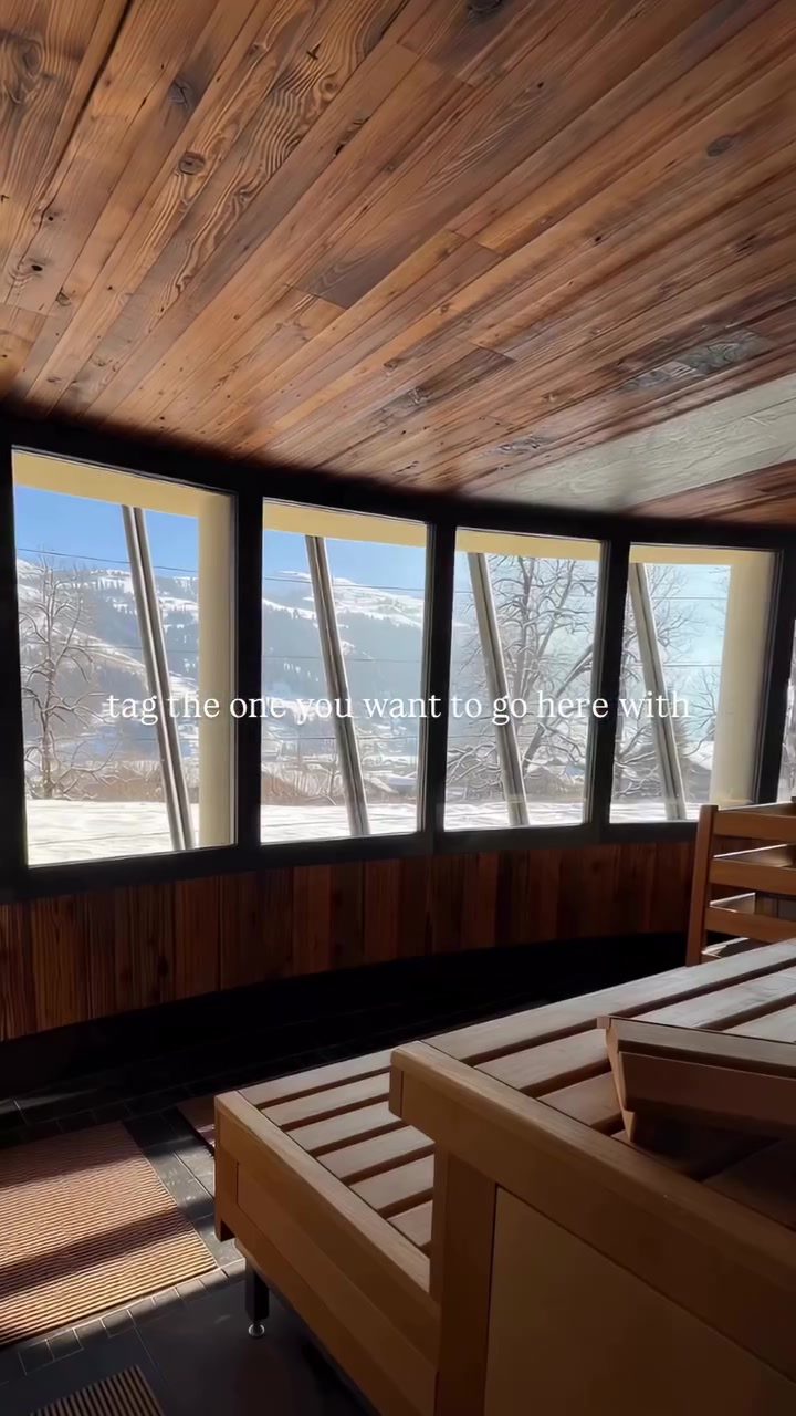 Experience Winter Bliss: Luxury Retreat Ideas