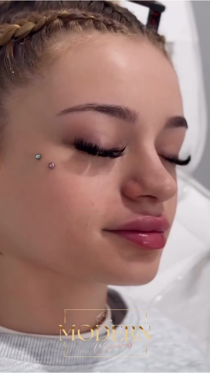 Eyelash Extensions: Personalized Beauty with Modern Cosmetology