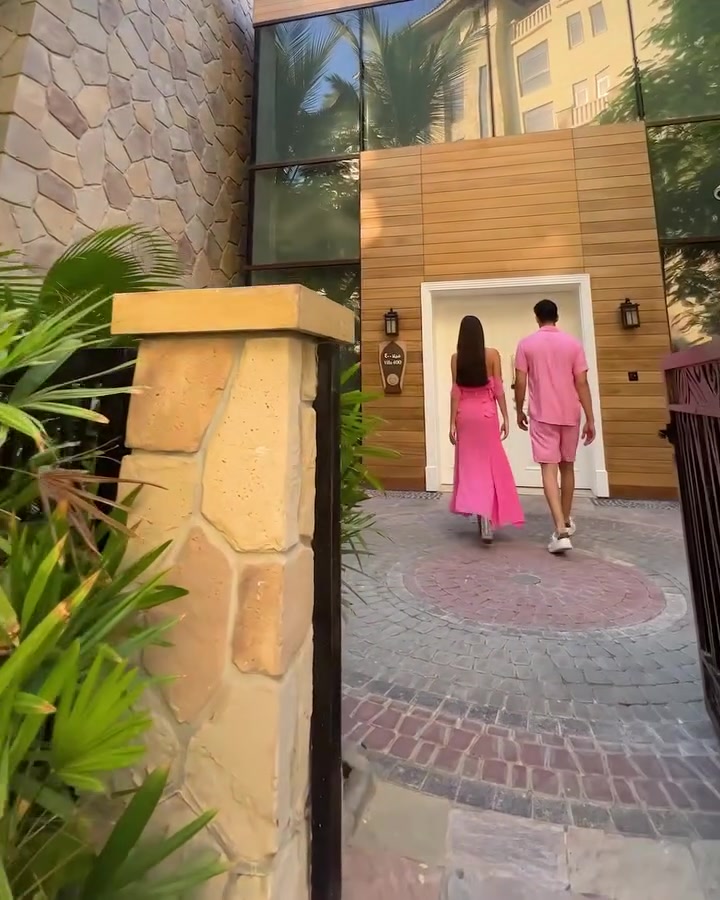 Tropical Luxury Resort Getaway for Couples