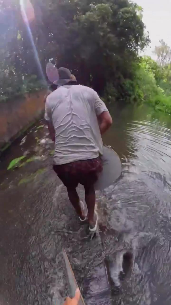 Skateboarding in a Stream: Oahu Adventure
