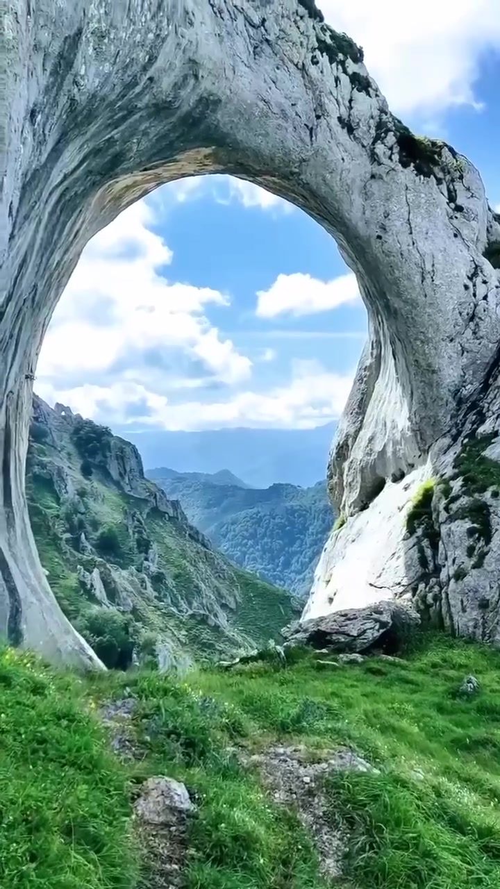 Exploring Asturias' Stunning Mountains and Hidden Gems