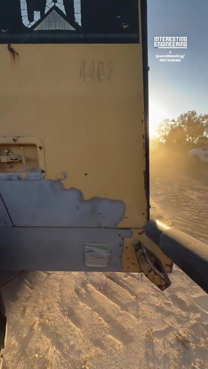 Renewing CAT Road Rollers: The Importance of Dry Blasting