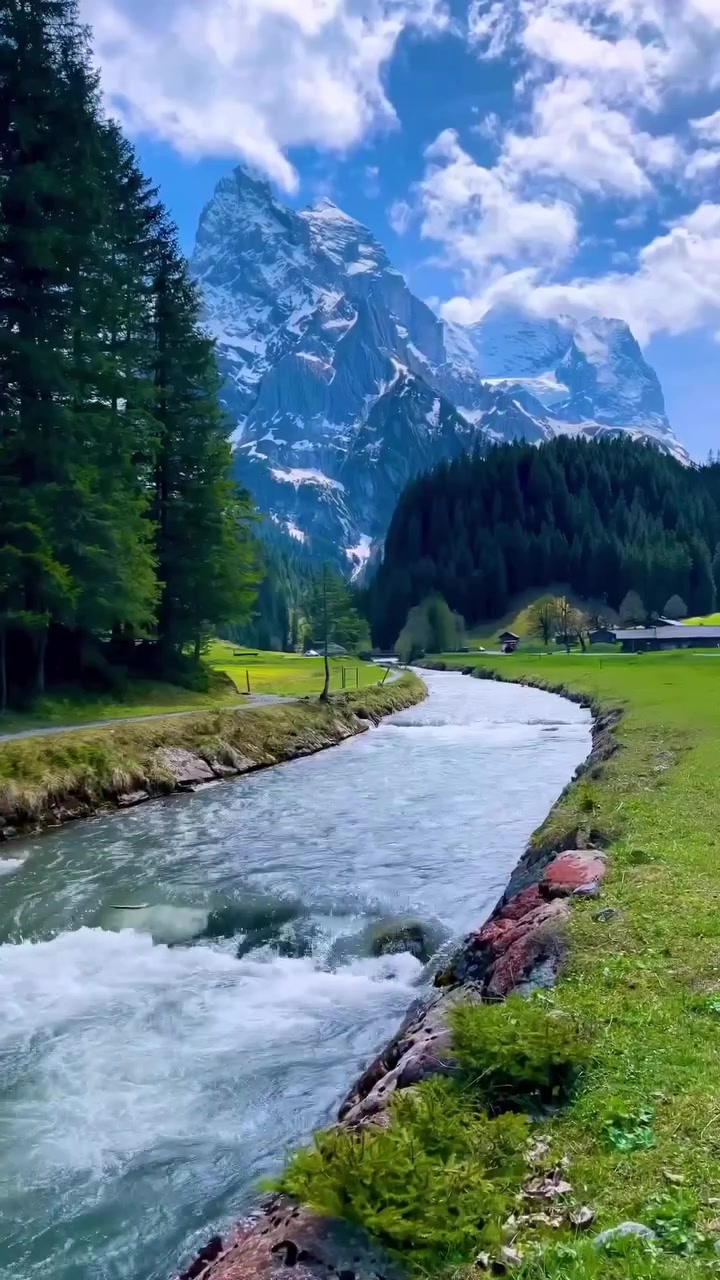 Swiss Alps: Beautiful Landscapes and Travel Highlights