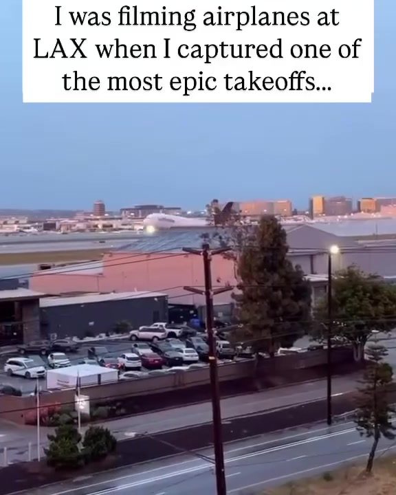 Capturing the Sunset: Epic Airplane Takeoff at LAX