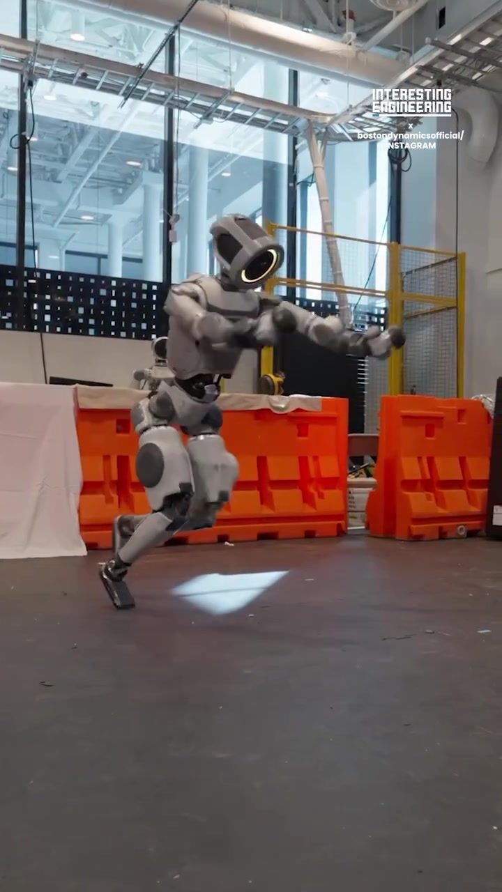 Boston Dynamics Atlas: Mastering Robot Parkour