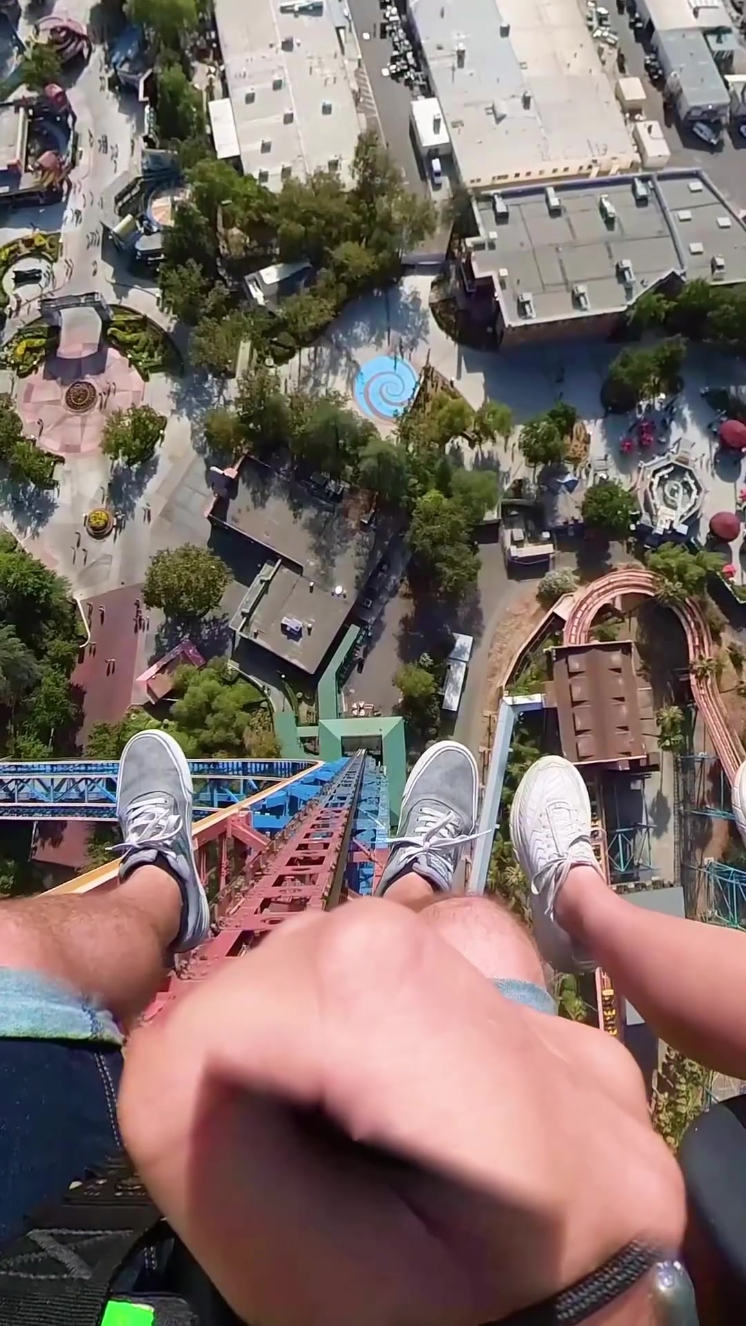 Luthor Drop of Doom: Six Flags Roller Coaster POV