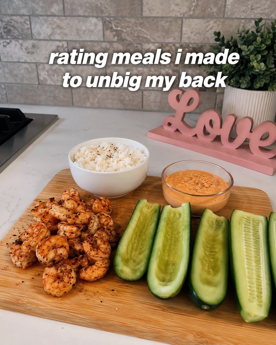 The caption from `workit.app` and the detected text from the visual summary, combined with the article excerpt, suggest that the reel contains recipes for specific dishes. The main focus is on meal prep and high-protein meals. The video shows dishes like chicken and bell peppers, cheeseburger salad, and shrimp salad, along with step-by-step instructions and ingredients. The excerpt elaborates on how crafting satisfying, high-protein meals doesn't have to be complicated, and provides meal ideas that are perfect for meal prep.

A compelling title based on the provided information is:

High-Protein Meal Prep Ideas with Easy Recipes