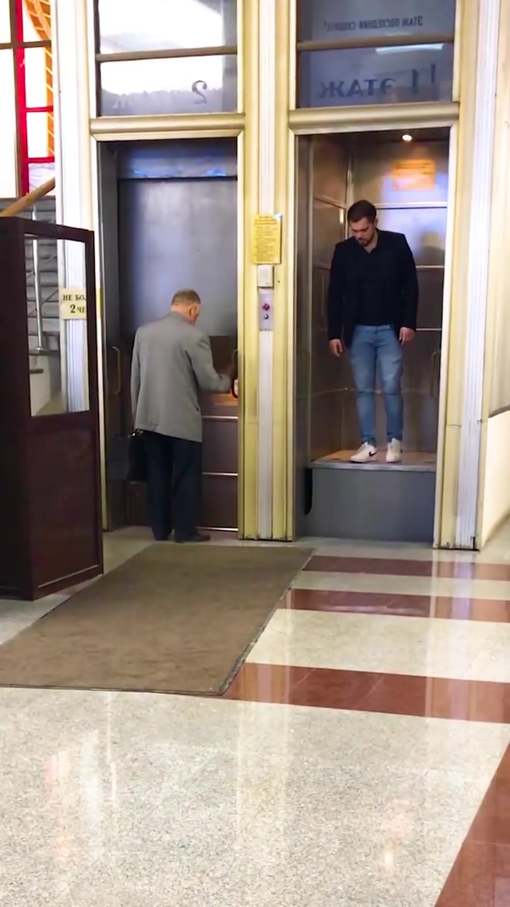 Paternoster Lift in Moscow's Ministry of Agriculture