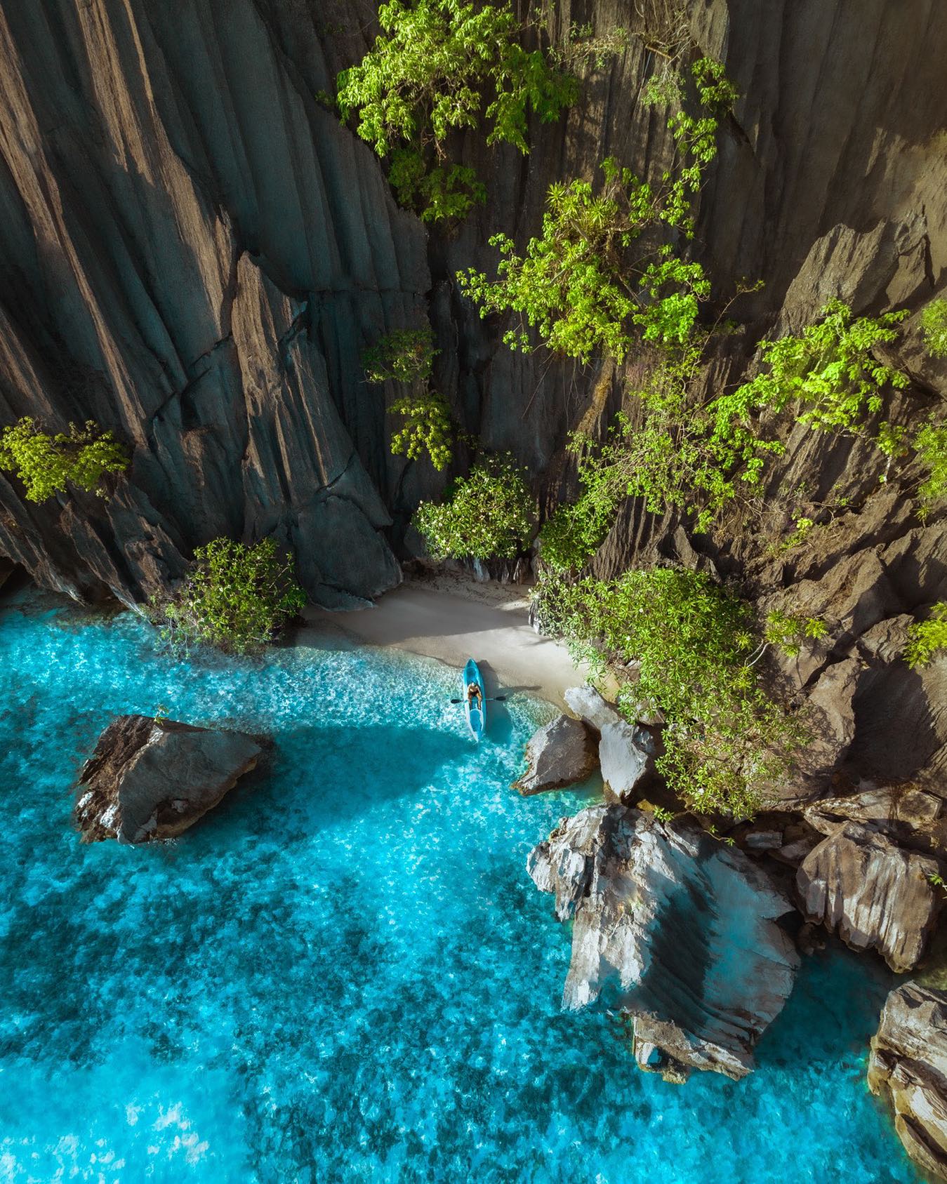 Kayaking in Turquoise Bay: Aerial View