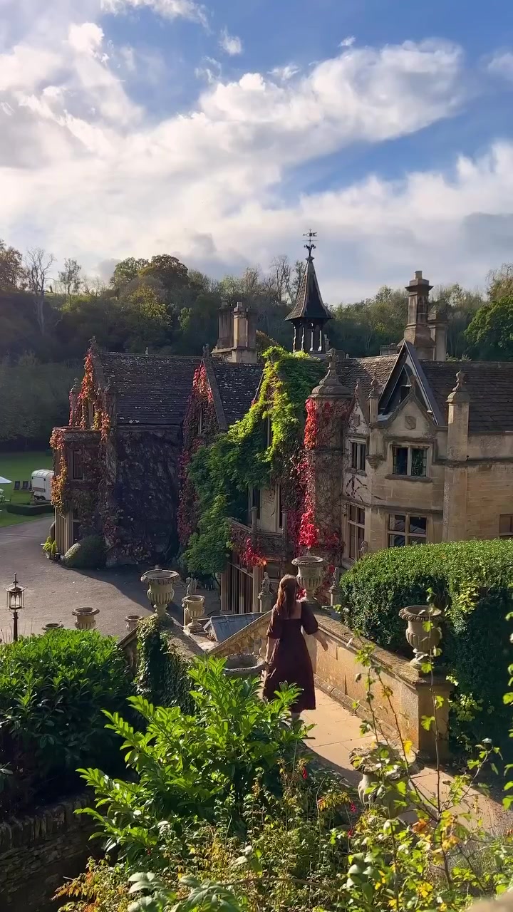 English Countryside Views: Rolling Hills and Castles