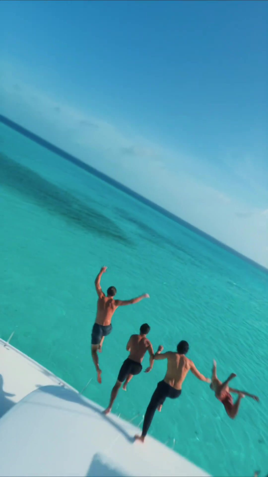 Kiteboarding in Los Roques: A Paradise for Water Sports