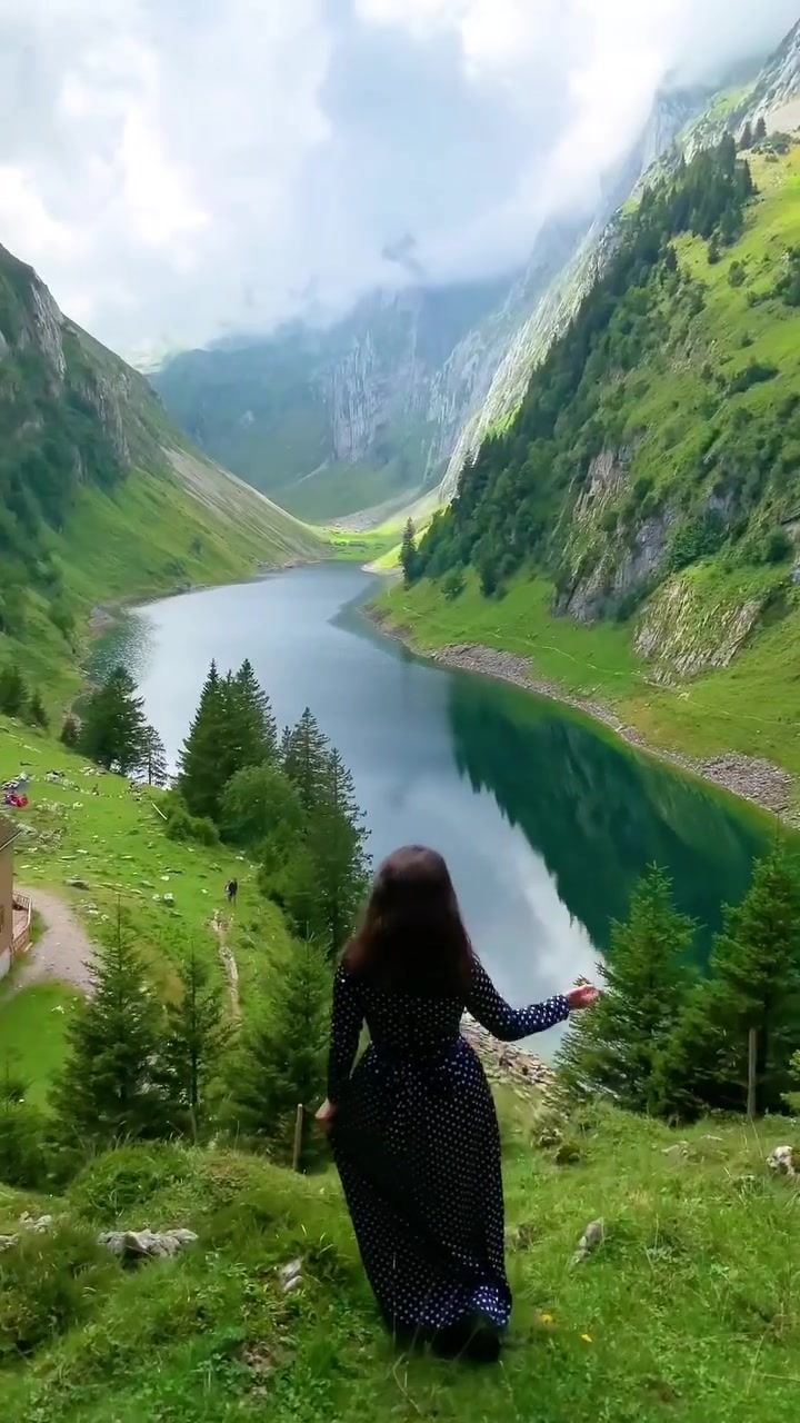 Appenzell's Fälensee Lake: A Swiss Mountain View
