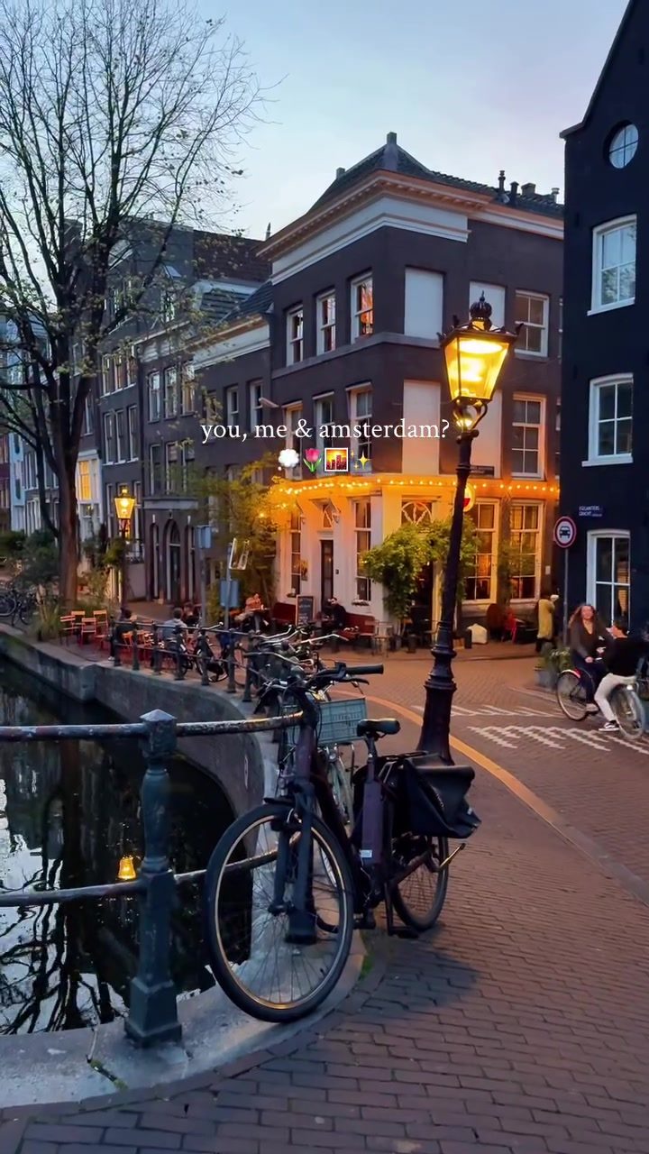 Exploring Amsterdam - A Romantic Travel Guide
