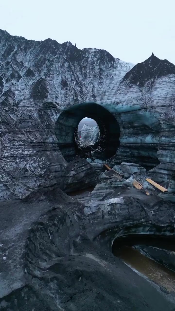 Glacier Ice Cave Tour: Awe-Inspiring Walkways