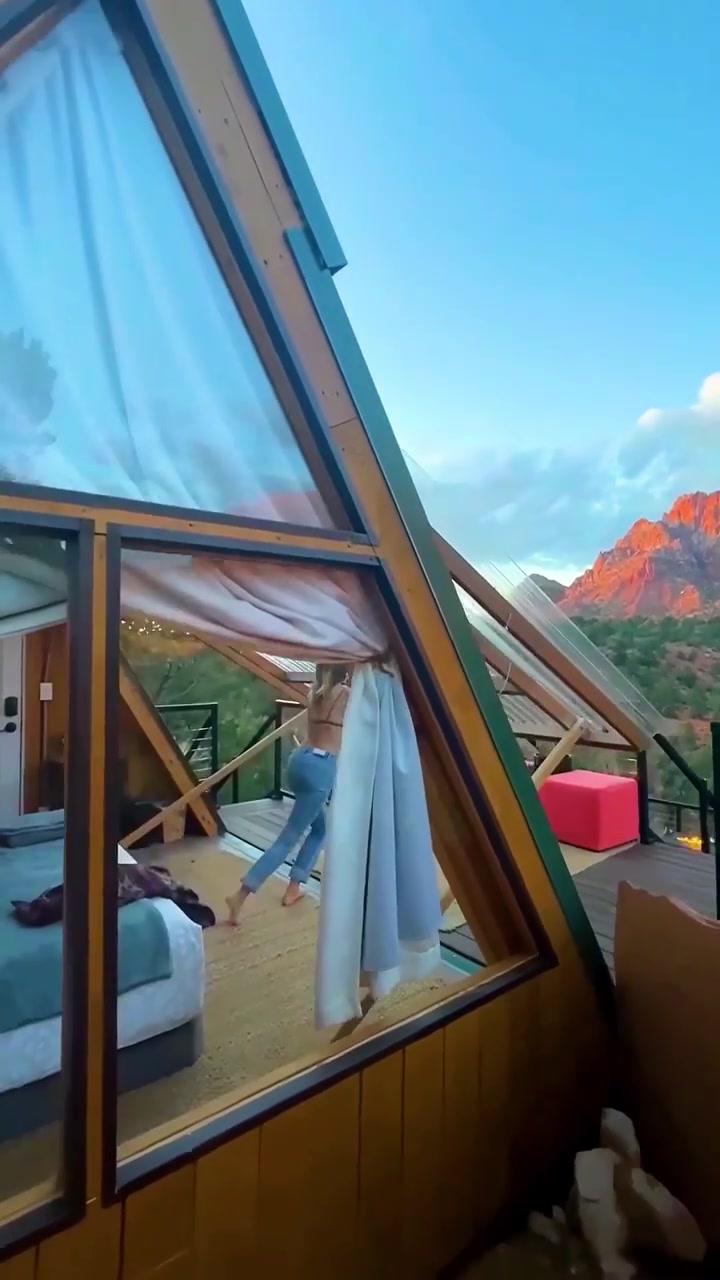 Luxury Glamping Cabin in Utah's Zion Mountains