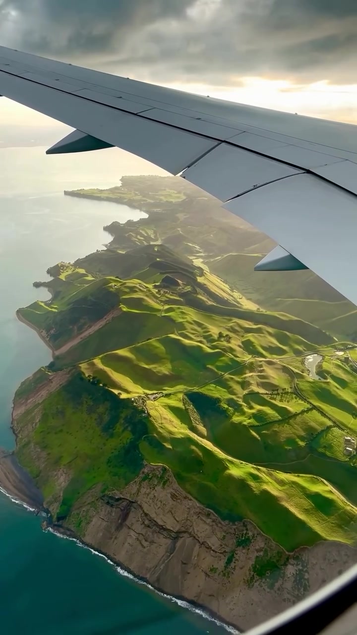 New Zealand's Aerial Scenery: A Thrilling Journey