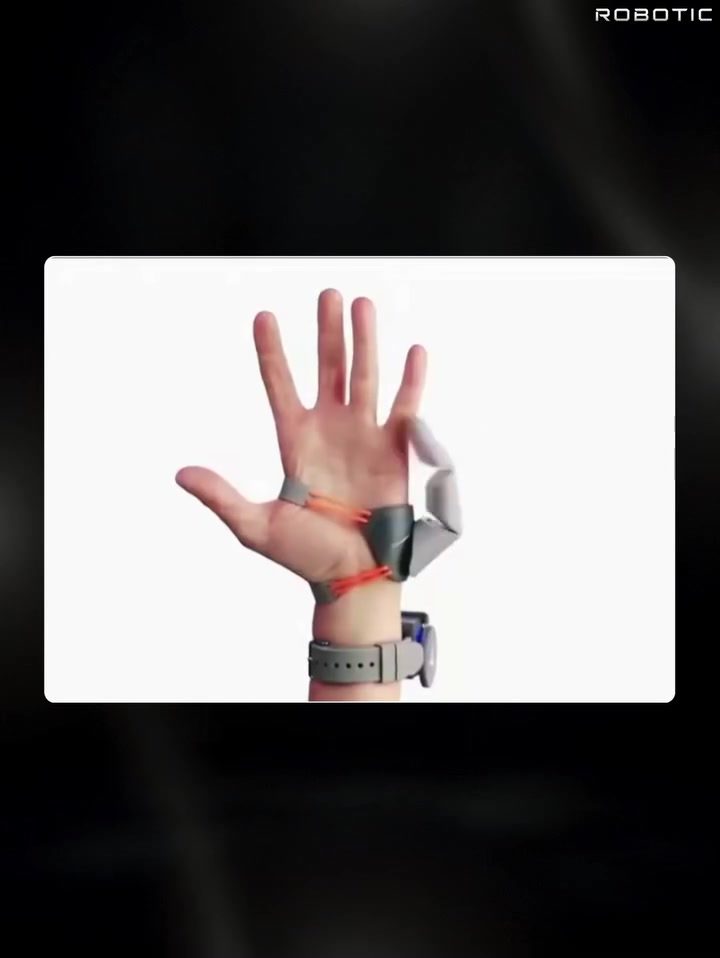 Discover How The Brain Adapts to a Robotic Third Thumb