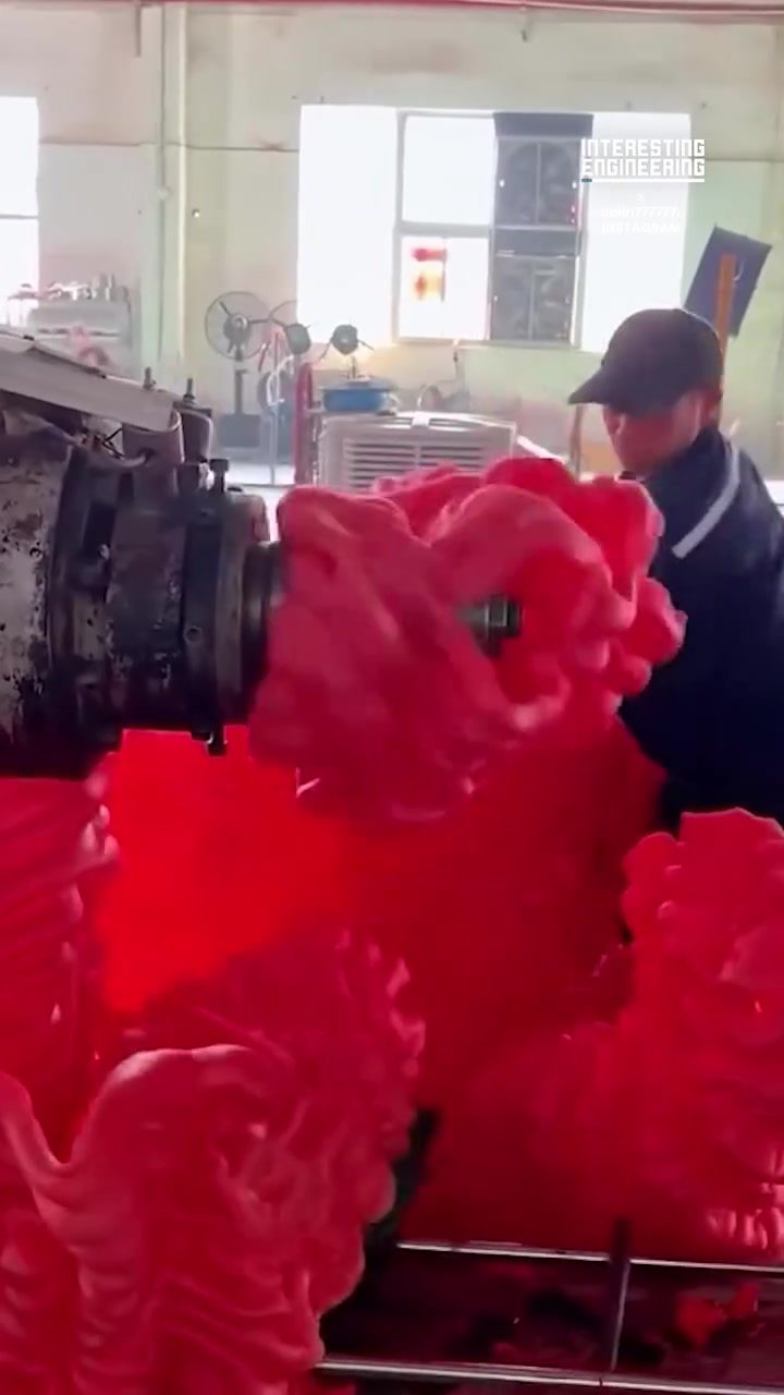 Automated Fabric Rolling in Textile Production