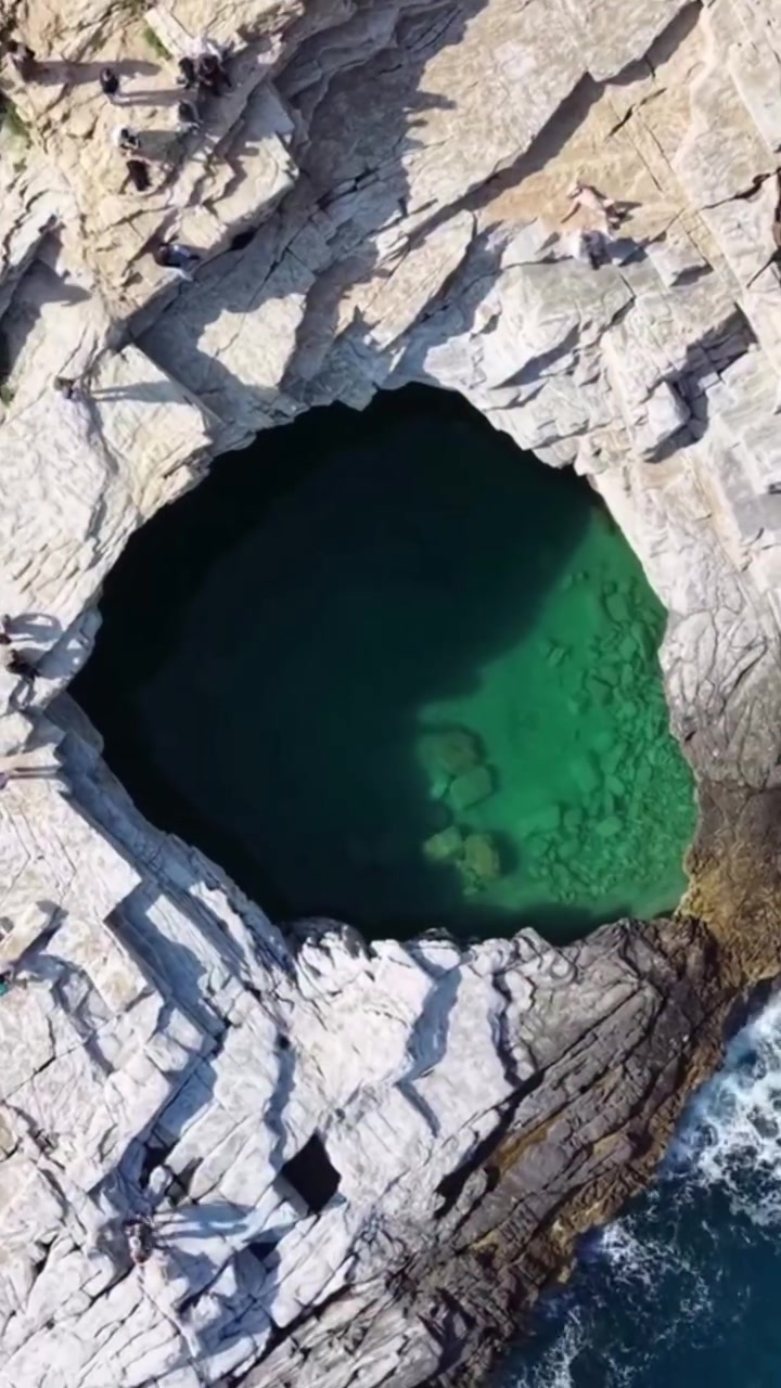 Blue Hole in Croatia: Stunning Natural Wonder