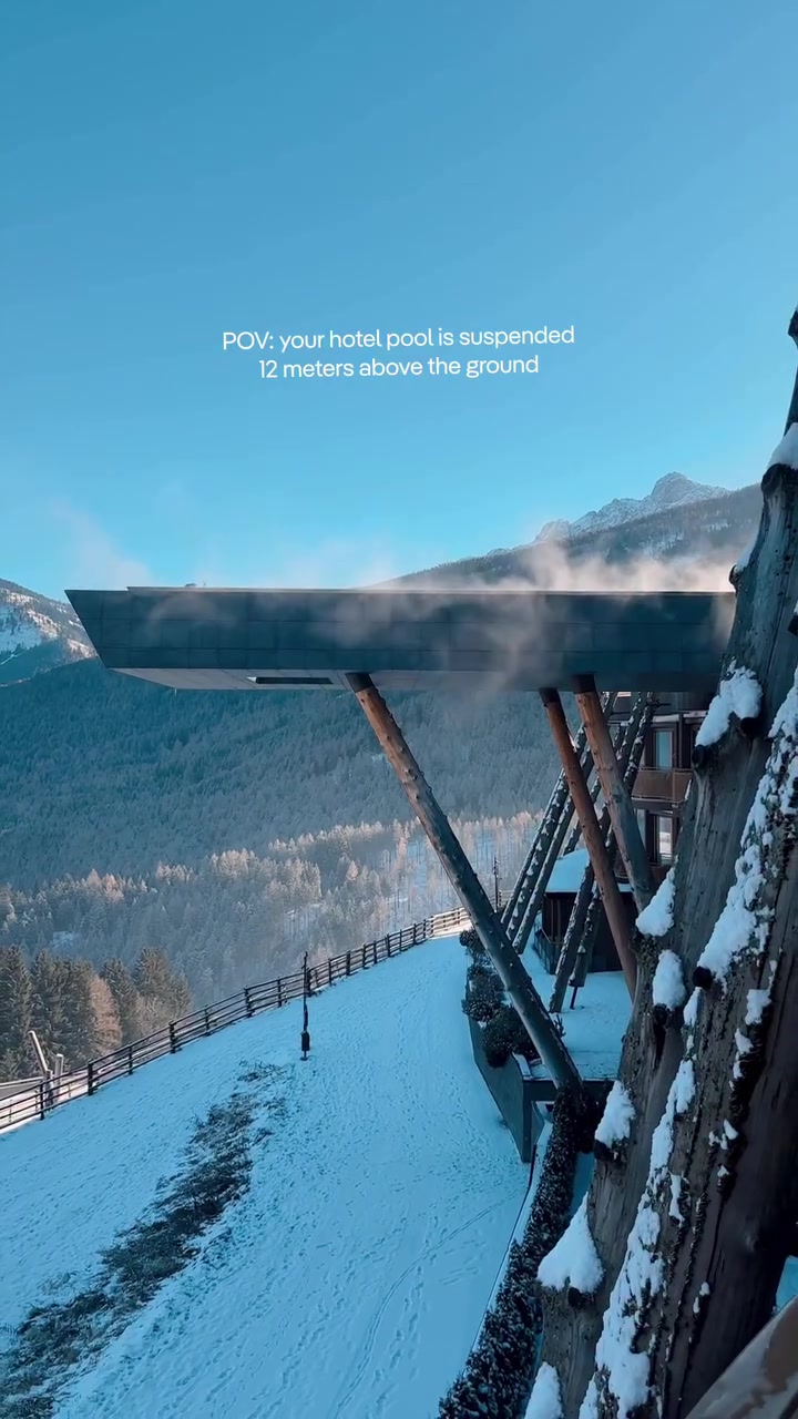 Hotel Hubertus' Suspended Pool: Mountain Views