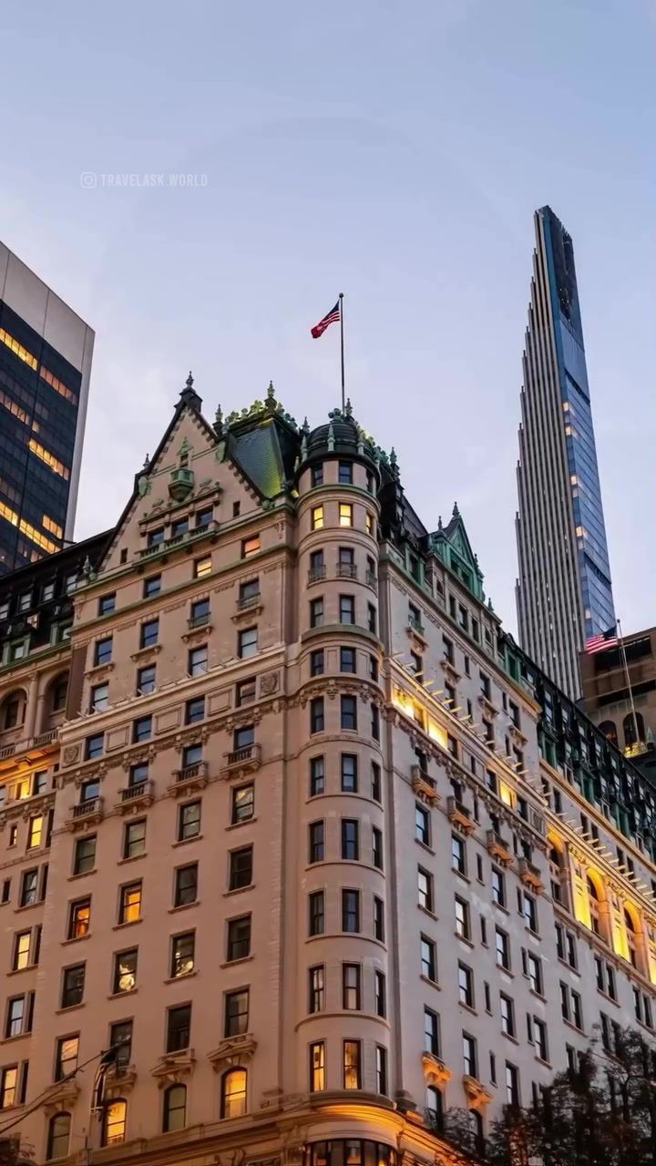 New York Skyline: Iconic Architecture and Resilience at Dusk